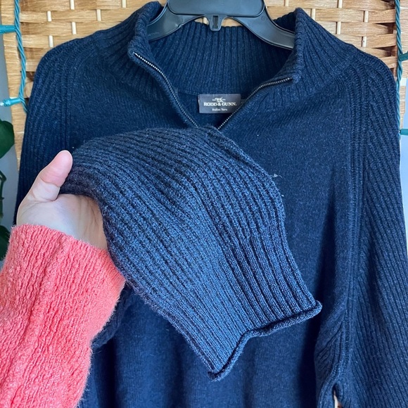 Rodd & Gunn 100% Extra Fine Lambswool Navy Blue Quarter Zip Pullover - Picture 4 of 9